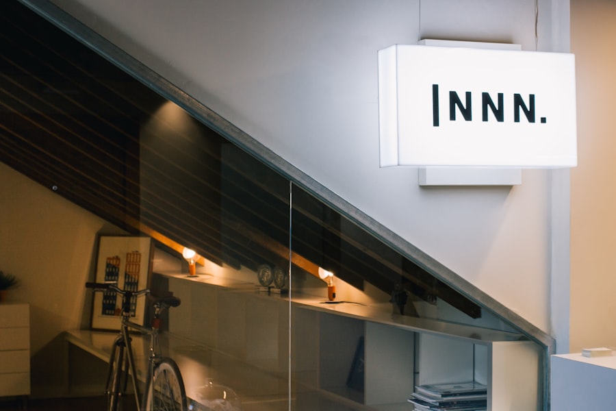 Photo advertising agency