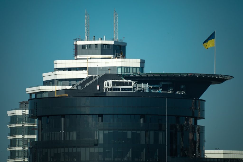 Photo roofing business